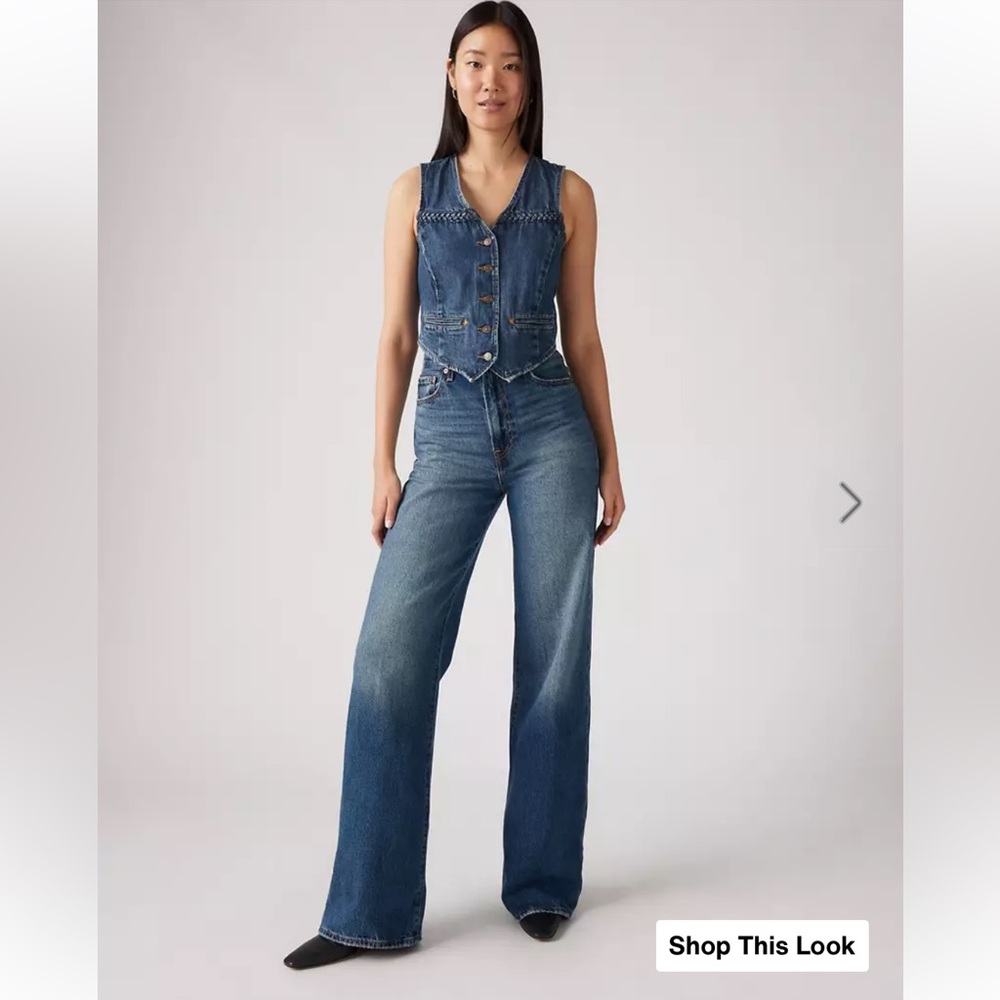 Levi’s Ribcage Wide Leg Jeans - Size 27